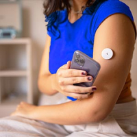 En pratique : Utiliser en médecine générale un capteur de Mesure Continue du Glucose - Pr Jean-Pierre RIVELINE (Paris)